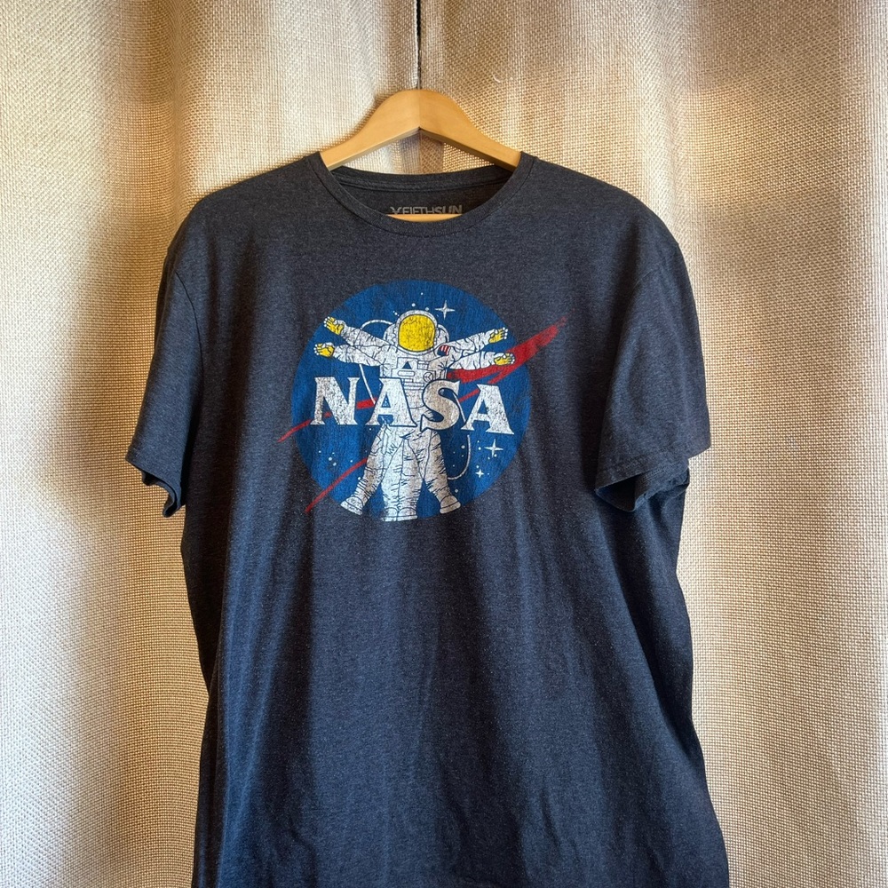 FifthSun, NASA t-shirt, L